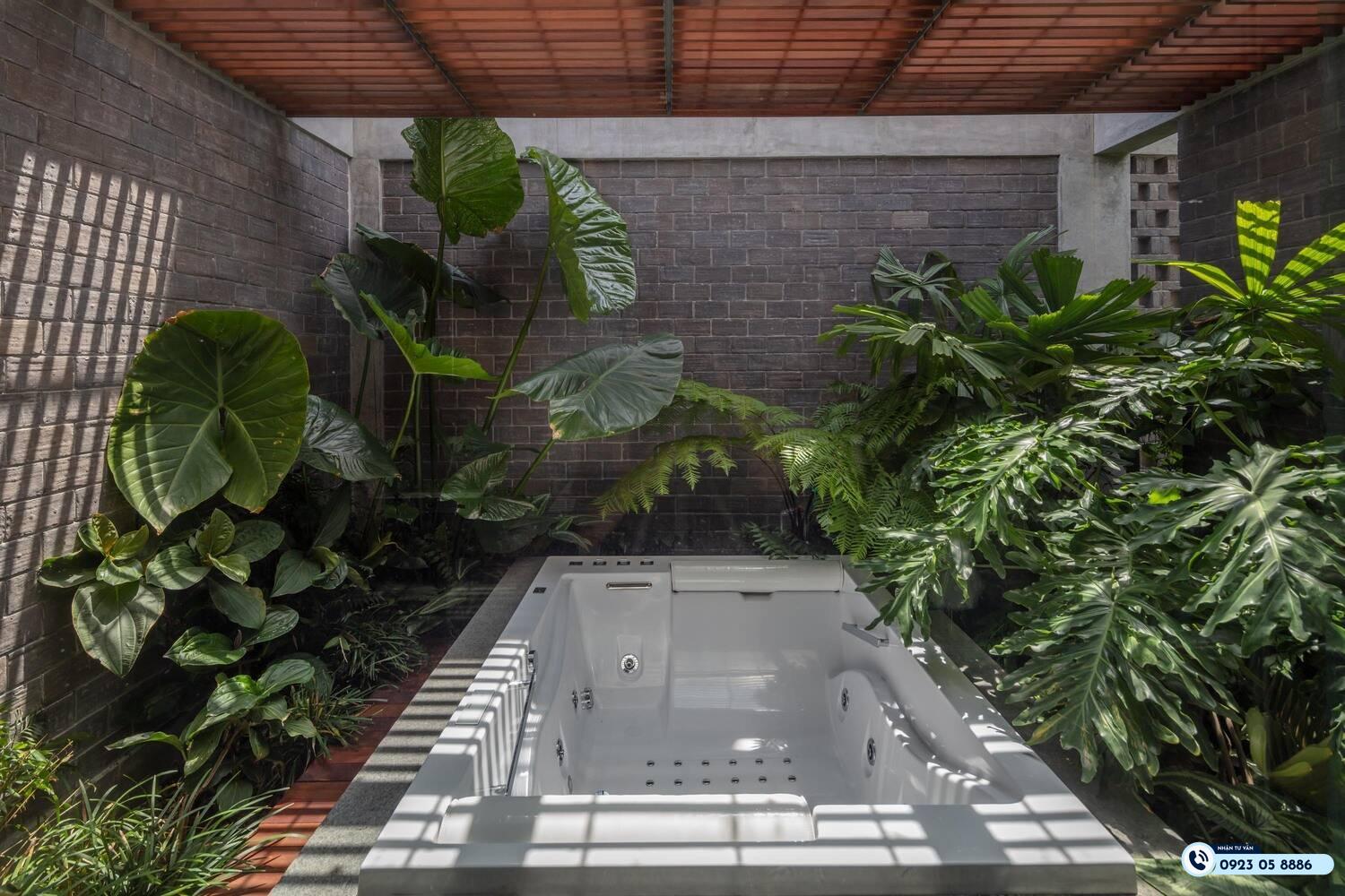 mẫu giếng trời nhà vệ sinh