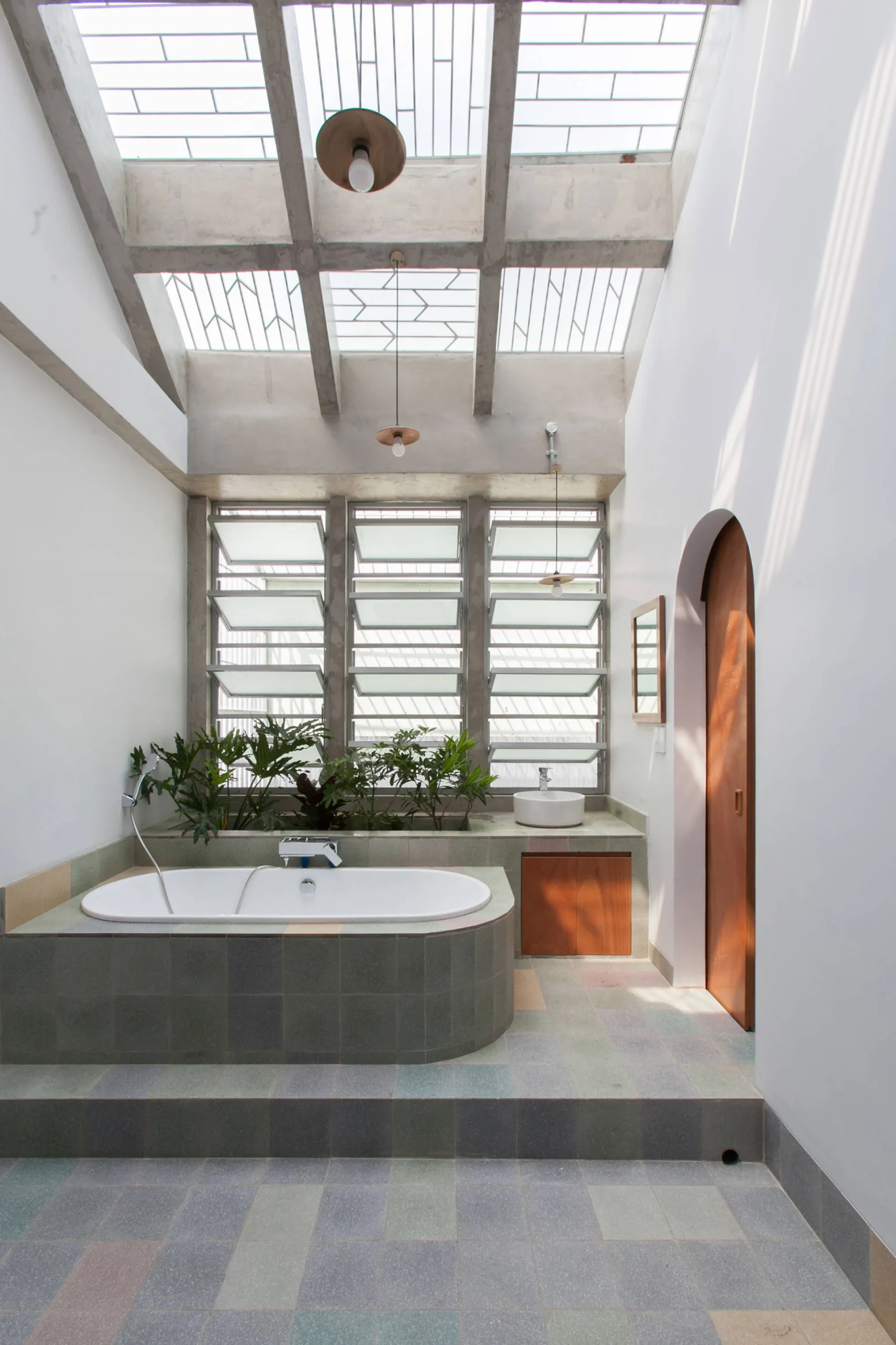 mẫu giếng trời nhà vệ sinh