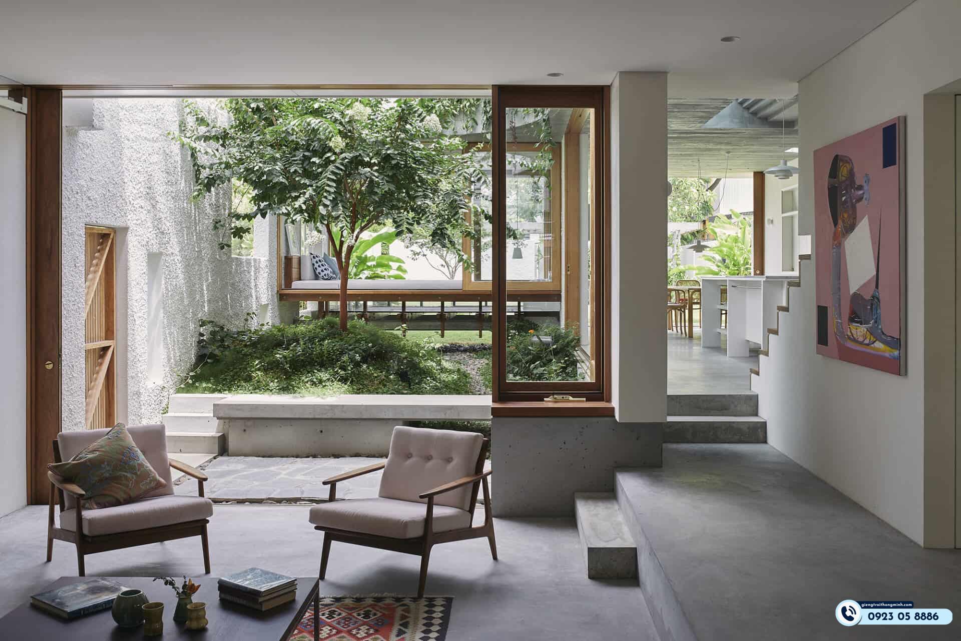 giếng trời phía sau nhà ống