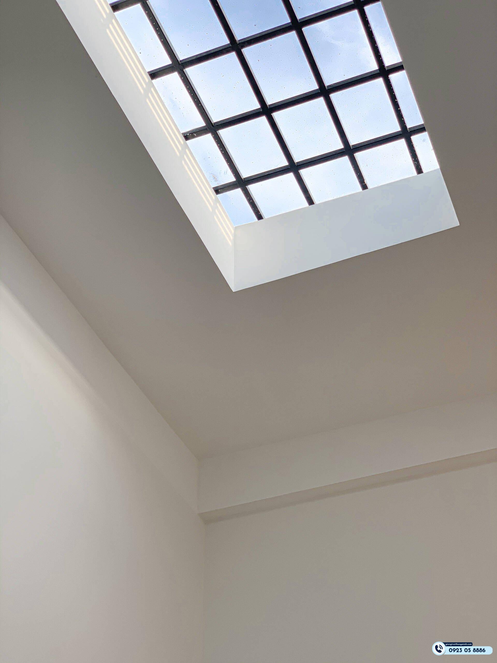 bảo trì khung sắt chống trộm giếng trời