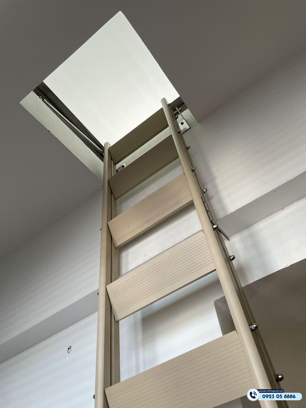 Combo thang gấp âm tường và giếng trời có nắp mở