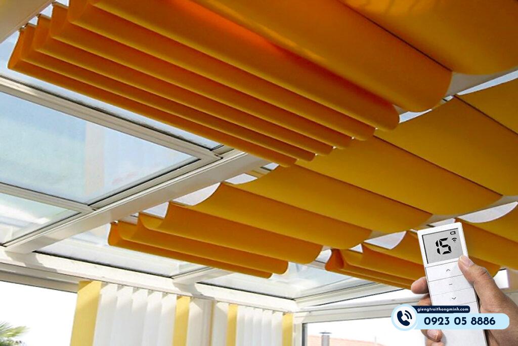 rèm trần chống nắng giếng trời tự động