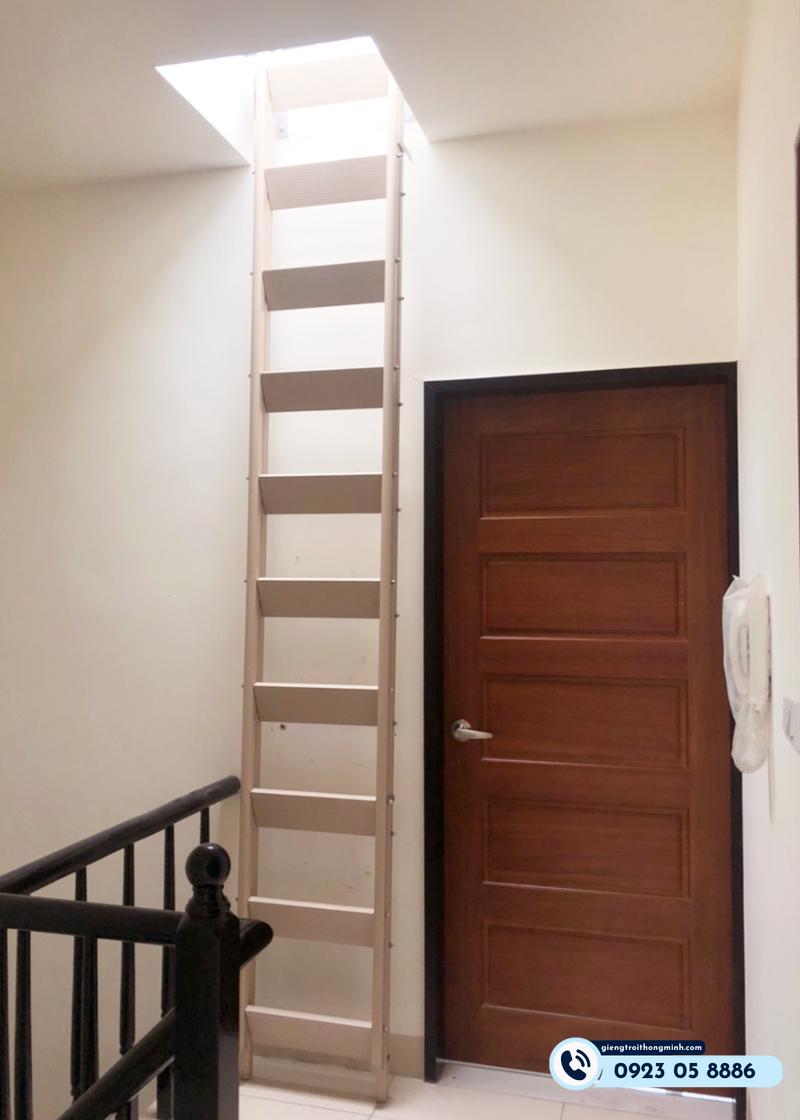 nhà 3 tầng có giếng trời
