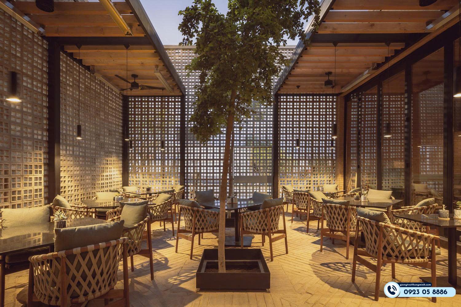 quán cafe có giếng trời