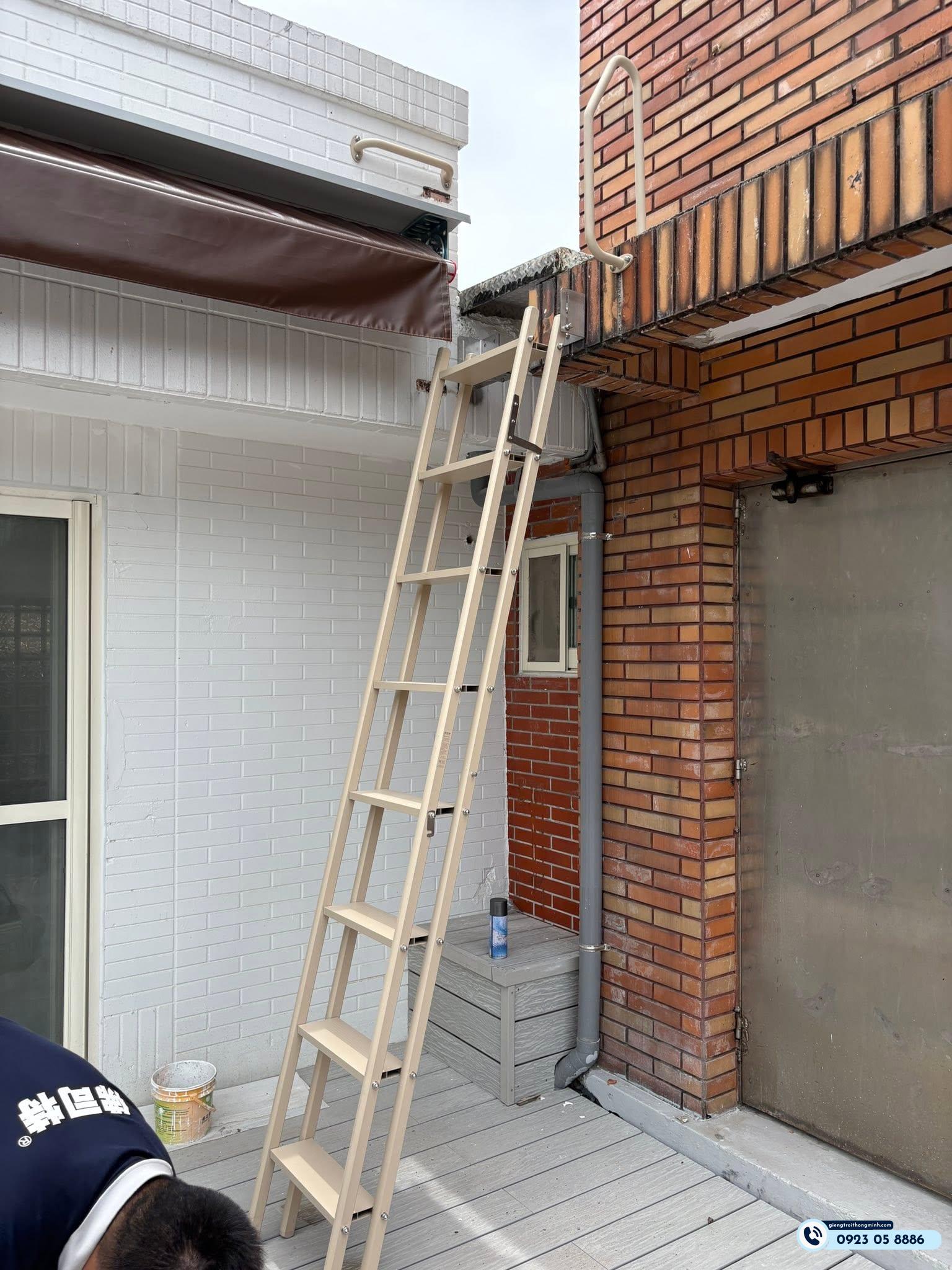có nên mua thang gấp không